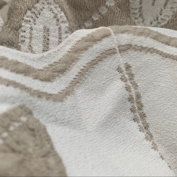 D. Exterior Off Shoulder Knit Pattern Dress - Picture 10 of 11